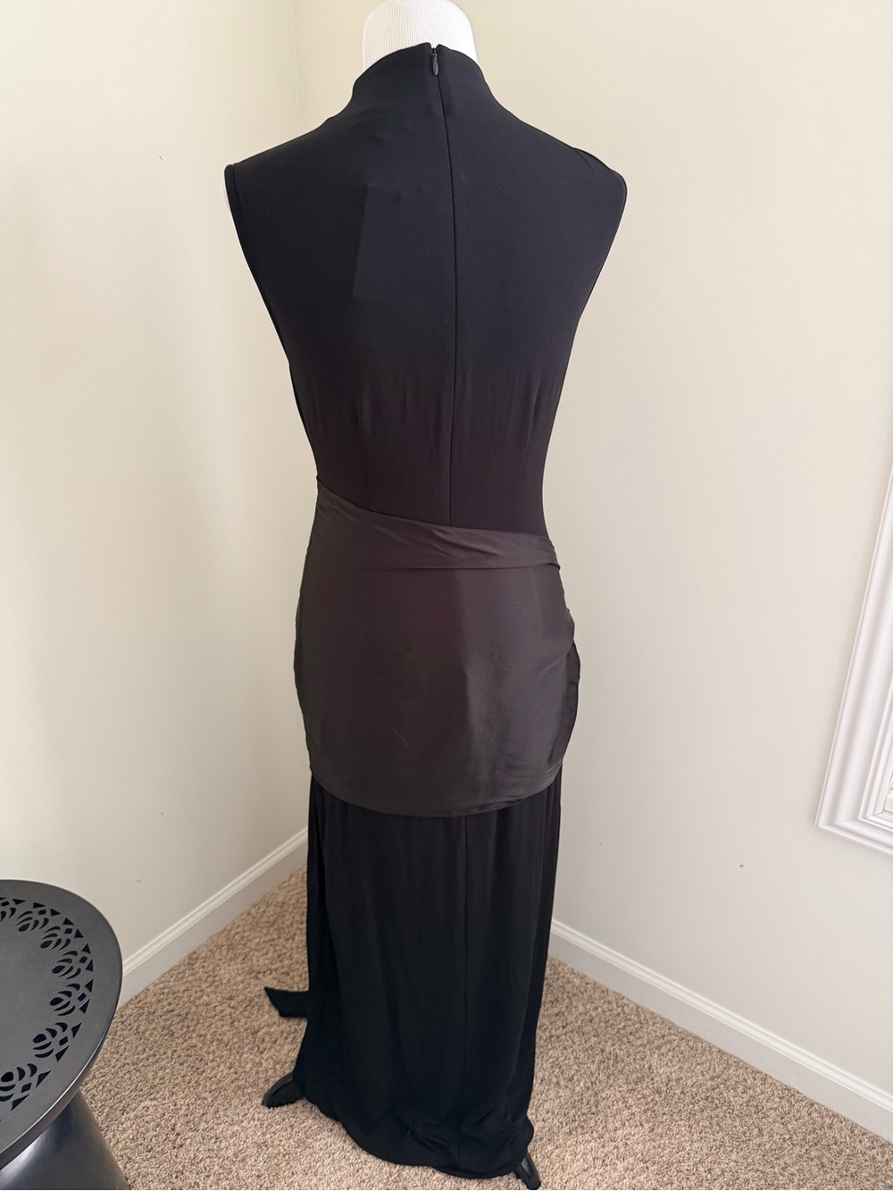 SRG REVOLVE Black Sleeveless Maxi Gown with Draped Knot Detail - Picture 6 of 10